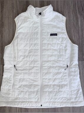 Patagonia Nano Puff Jacket Vest Womens XL White Puffer Vest Excellent Condition